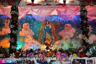 Familias visitan Altares a la Virgen en Avenida de Bolívar a Chávez