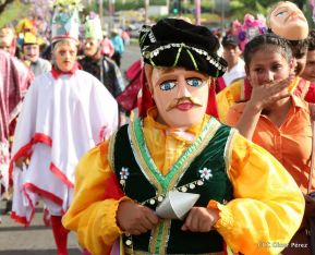 Inauguran exposición de los Santos Patronos