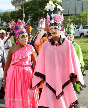 Inauguran exposición de los Santos Patronos