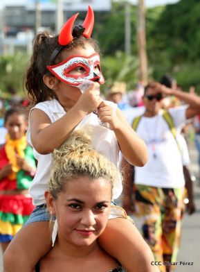 Inauguran exposición de los Santos Patronos