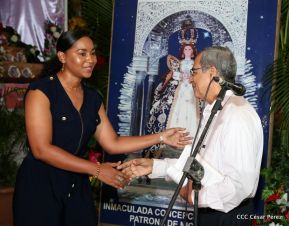 Inauguran exposición de los Santos Patronos