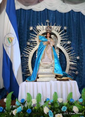 Inauguran exposición de los Santos Patronos