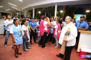 Inauguración de Tiangue La Purísima en Avenida Bolivar