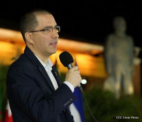 Nicaragua conmemoró legado del comandante Carlos Fonseca Amador