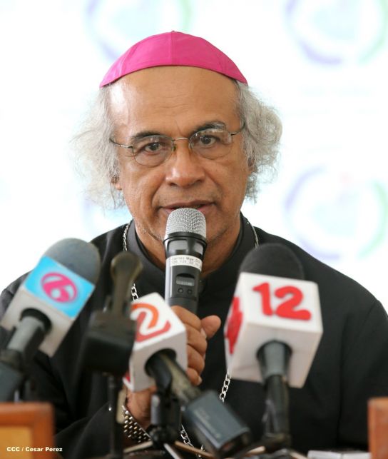 Cadetes de la Policía practican en Plaza de la Revolución