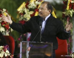 Daniel y Rosario presiden XVI acto de graduación de cadetes de la Policía