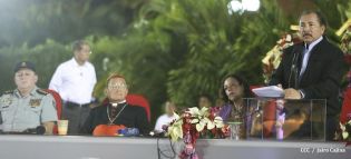 Daniel y Rosario presiden XVI acto de graduación de cadetes de la Policía