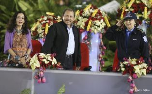 Daniel y Rosario presiden XVI acto de graduación de cadetes de la Policía