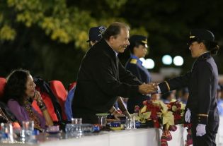 Daniel y Rosario presiden XVI acto de graduación de cadetes de la Policía