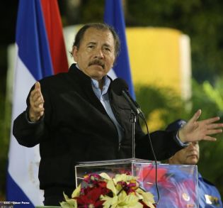 Daniel y Rosario presiden XVI acto de graduación de cadetes de la Policía
