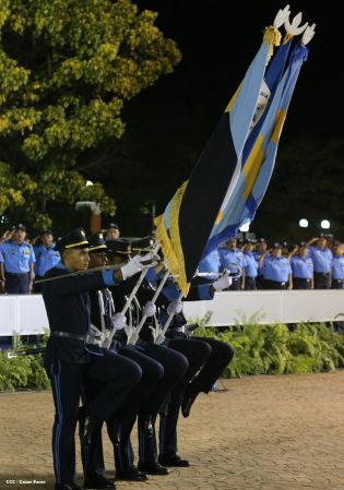Daniel y Rosario presiden XVI acto de graduación de cadetes de la Policía