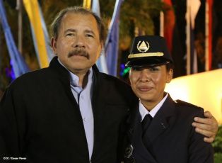 Daniel y Rosario presiden XVI acto de graduación de cadetes de la Policía