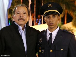 Daniel y Rosario presiden XVI acto de graduación de cadetes de la Policía
