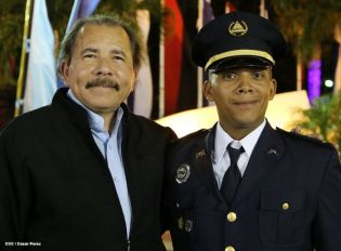 Daniel y Rosario presiden XVI acto de graduación de cadetes de la Policía