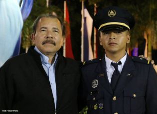 Daniel y Rosario presiden XVI acto de graduación de cadetes de la Policía
