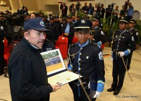  XXI Promoción de cadetes de la Academia de Policía Walter Mendoza