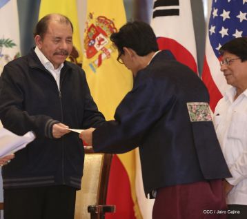 ¡Bienvenidos a Nicaragua en nombre de la Paz!