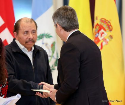 ¡Bienvenidos a Nicaragua en nombre de la Paz!