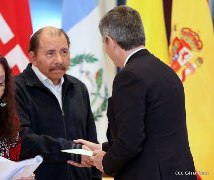 ¡Bienvenidos a Nicaragua en nombre de la Paz!