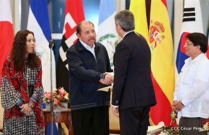 ¡Bienvenidos a Nicaragua en nombre de la Paz!