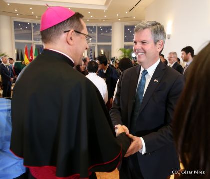 ¡Bienvenidos a Nicaragua en nombre de la Paz!