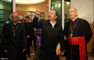 Presidente Daniel y Compañera Rosario se reúnen con Enviado Especial del Papa, Cardenal Nicolás de Jesús López
