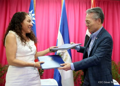    Minsa y China Taiwán firman convenio para fortalecer tratamiento de enfermedad renal crónica