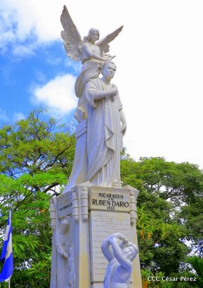Así se conmemoró el 152 aniversario del natalicio de Rubén Darío