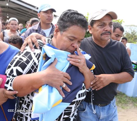 ¡Honor y Gloria a nuestros compañeros, honor y gloria a nuestra Policía Nacional!