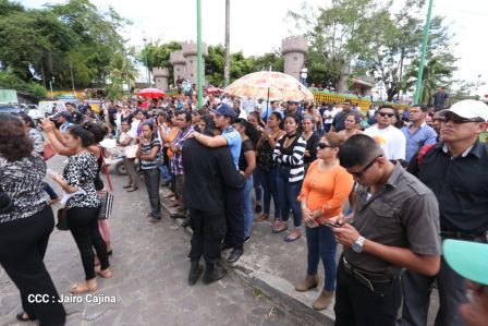 ¡Honor y Gloria a nuestros compañeros, honor y gloria a nuestra Policía Nacional!