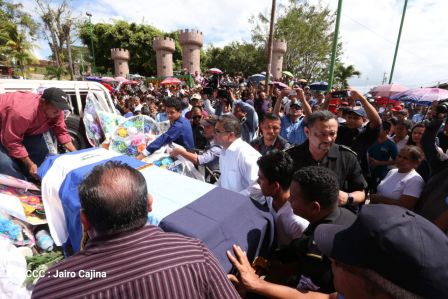 ¡Honor y Gloria a nuestros compañeros, honor y gloria a nuestra Policía Nacional!