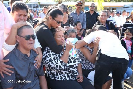 ¡Honor y Gloria a nuestros compañeros, honor y gloria a nuestra Policía Nacional!
