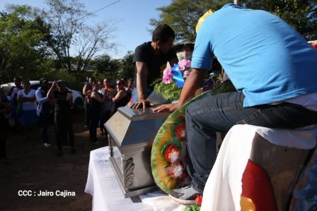 ¡Honor y Gloria a nuestros compañeros, honor y gloria a nuestra Policía Nacional!