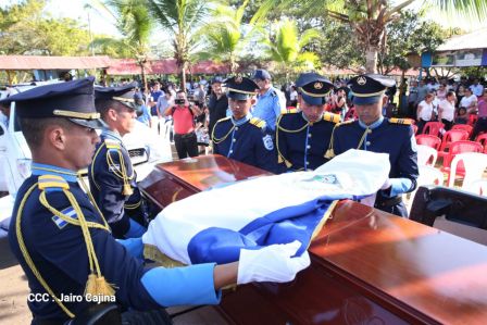 ¡Honor y Gloria a nuestros compañeros, honor y gloria a nuestra Policía Nacional!