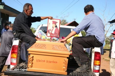 ¡Honor y Gloria a nuestros compañeros, honor y gloria a nuestra Policía Nacional!