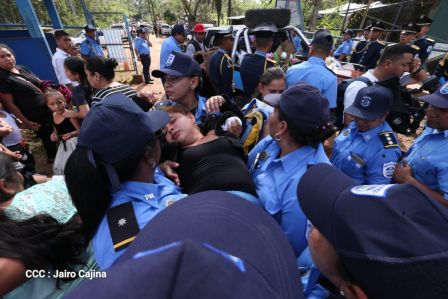 ¡Honor y Gloria a nuestros compañeros, honor y gloria a nuestra Policía Nacional!