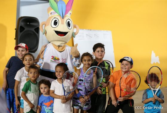 Inauguran modernas canchas de tenis en Managua
