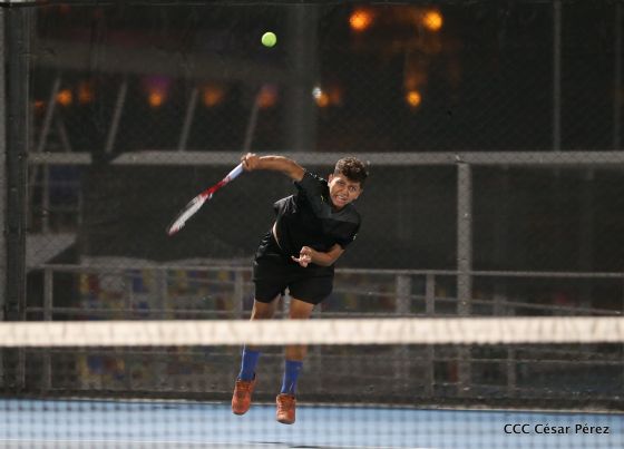 Inauguran modernas canchas de tenis en Managua