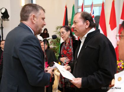 Embajadores presentan credenciales en una Nicaragua que quiere paz