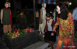 Compañera Rosario supervisa avances en instalación del Belén en Parque Luis Alfonso Velásquez