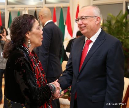 Embajadores presentan credenciales en una Nicaragua que quiere paz