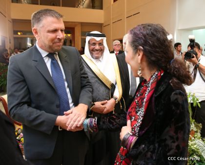 Embajadores presentan credenciales en una Nicaragua que quiere paz