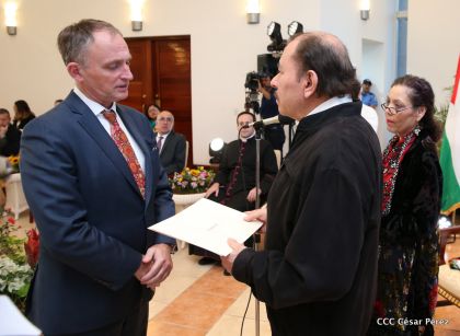 Embajadores presentan credenciales en una Nicaragua que quiere paz
