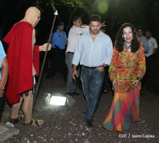 Compañera Rosario supervisa avances en instalación del Belén en Parque Luis Alfonso Velásquez