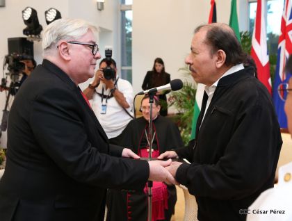 Embajadores presentan credenciales en una Nicaragua que quiere paz