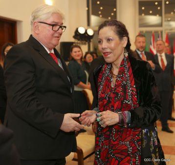 Embajadores presentan credenciales en una Nicaragua que quiere paz