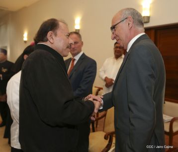 Embajadores presentan credenciales en una Nicaragua que quiere paz