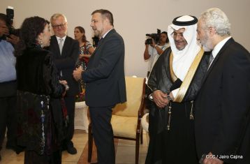 Embajadores presentan credenciales en una Nicaragua que quiere paz