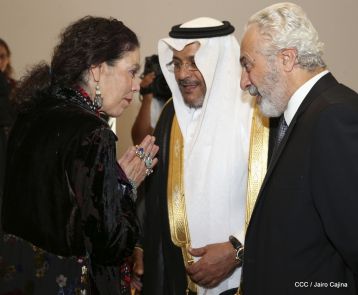 Embajadores presentan credenciales en una Nicaragua que quiere paz