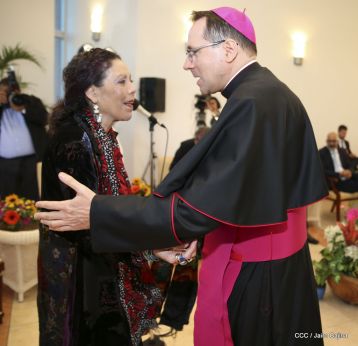 Embajadores presentan credenciales en una Nicaragua que quiere paz